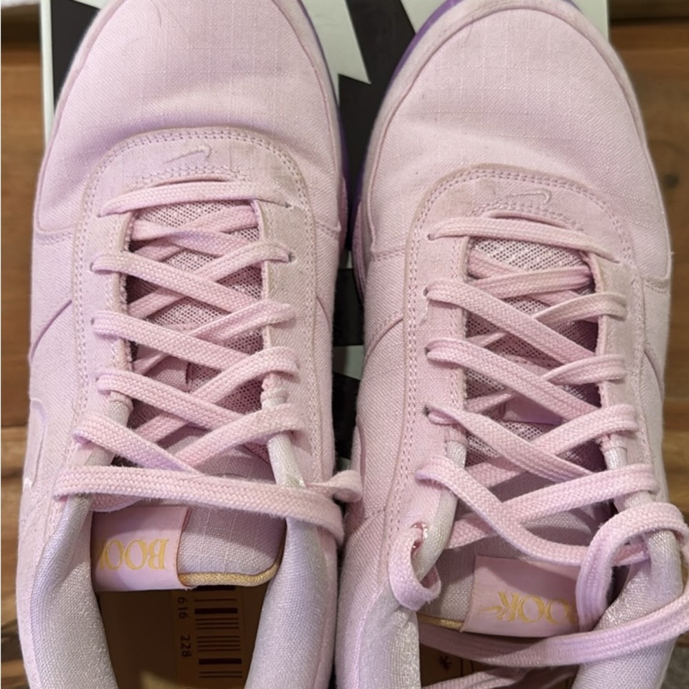 Nike size 11 men’s basketball shoe. Book Chapter 1 - Picture 3 of 3